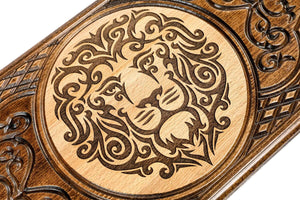 Plateau de Backgammon avec Lion Sculpté