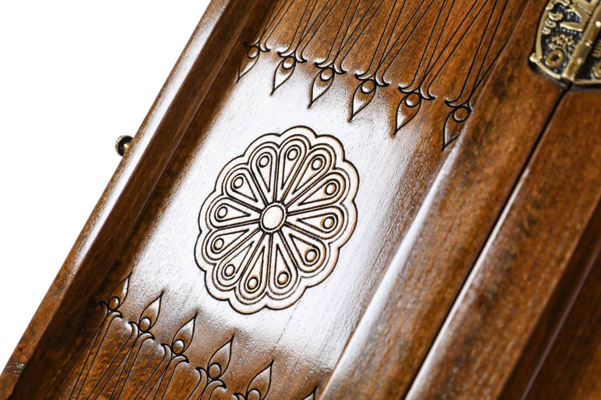 Plateau de Backgammon Orné Fait à la Main