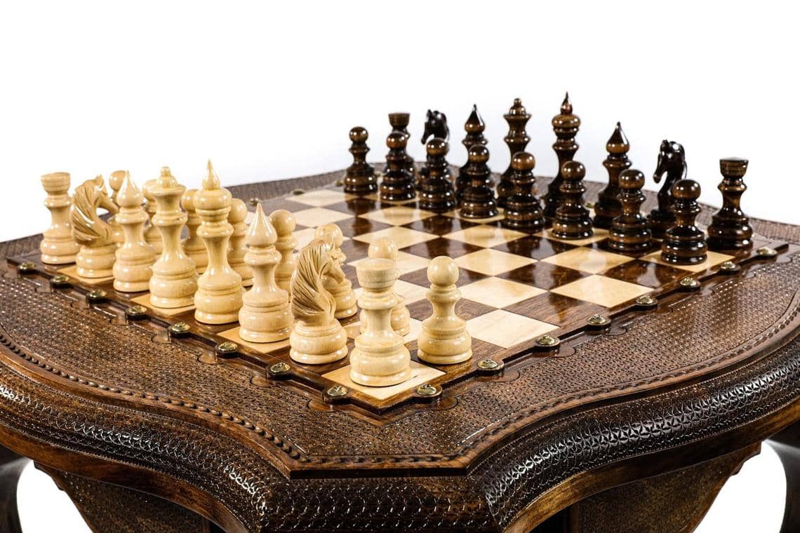 Table d'Echecs Ancienne Cavalier