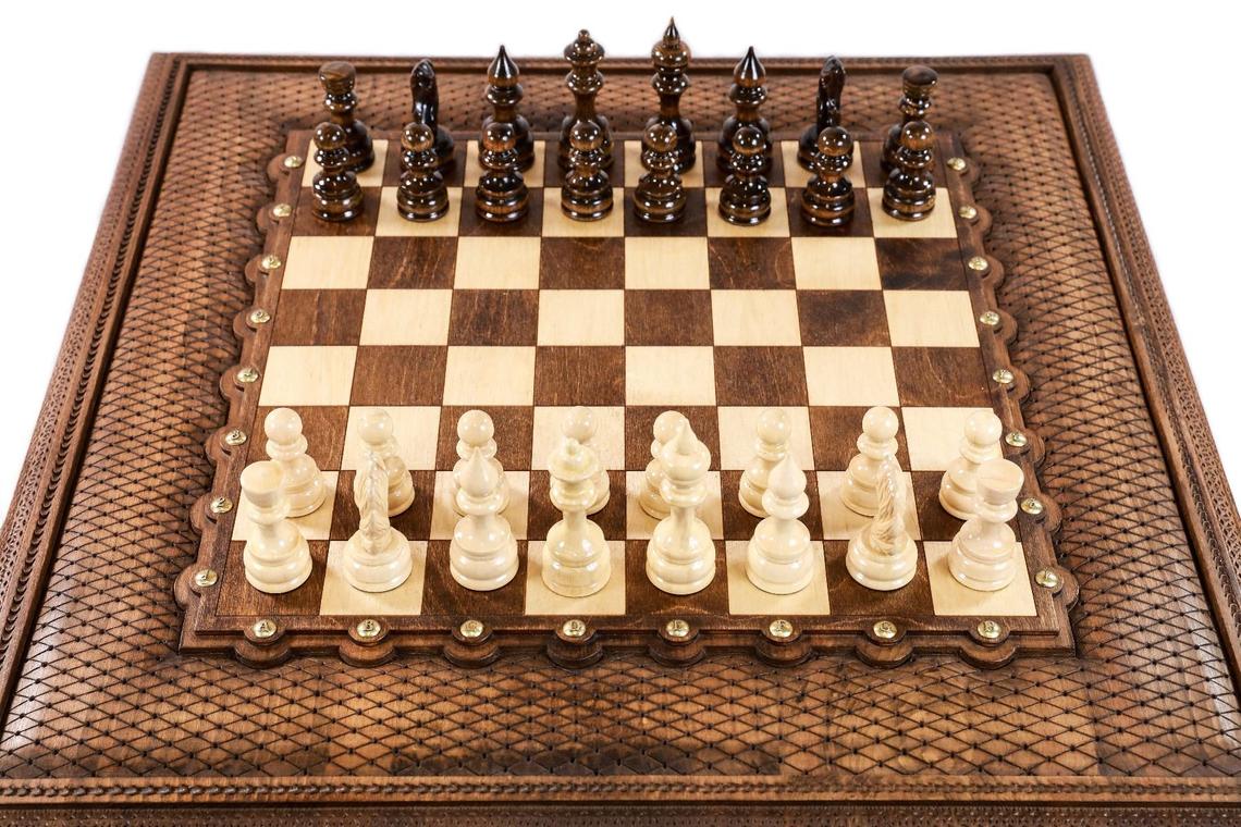 Table d'Échecs <br>en Bois de Hêtre