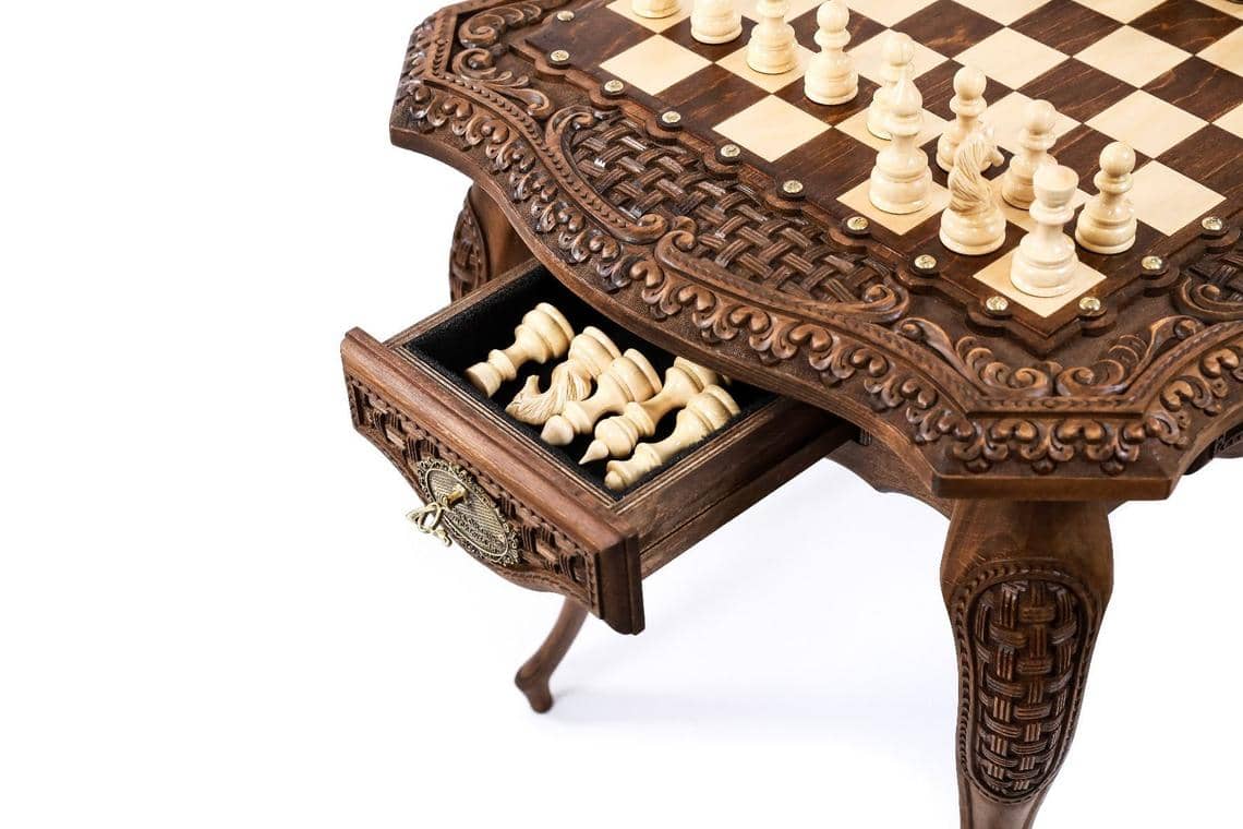 Table d'Echecs avec Ornements  Tiroir