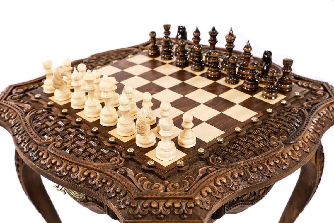 Table d'Echecs avec Ornements Bois